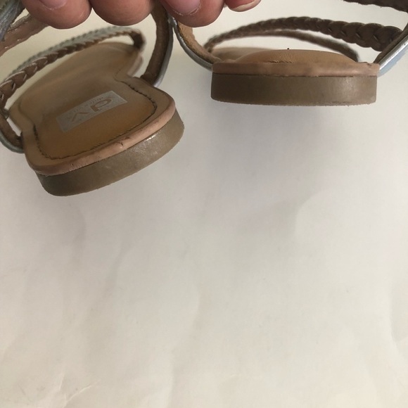 DV Dolce Vita Cassie Girls Silver Iridescent. Braided Straps Sandal Size 2 - Picture 7 of 12